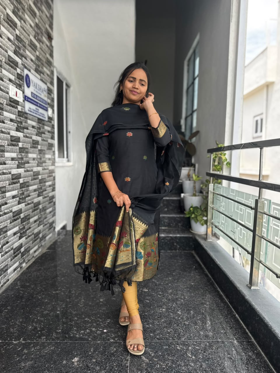 Black Jamdani 2-Piece Kurti Set – Multicolour Floral Motifs & Traditional Woven Border