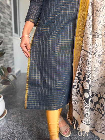 Black Sungudi Cotton Kurti with Nellore Silk Kalamkari Dupatta (2-Piece Kurti set)