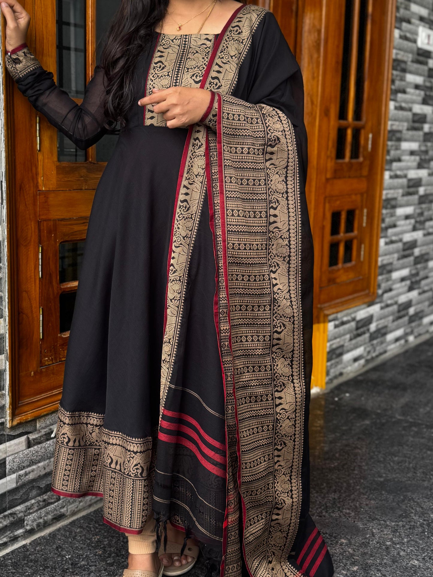 Black Narayanpet Anarkali 2-Piece Set With Elephant Border