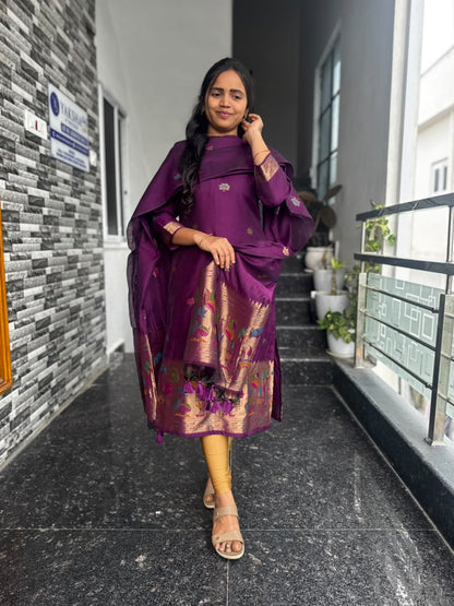 Purple Jamdani 2-Piece Kurti Set – Multicolour Floral & Traditional Woven Border