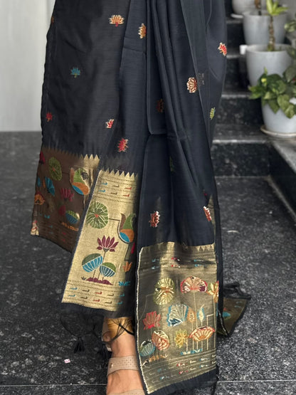 Black Jamdani 2-Piece Kurti Set – Multicolour Floral Motifs & Traditional Woven Border