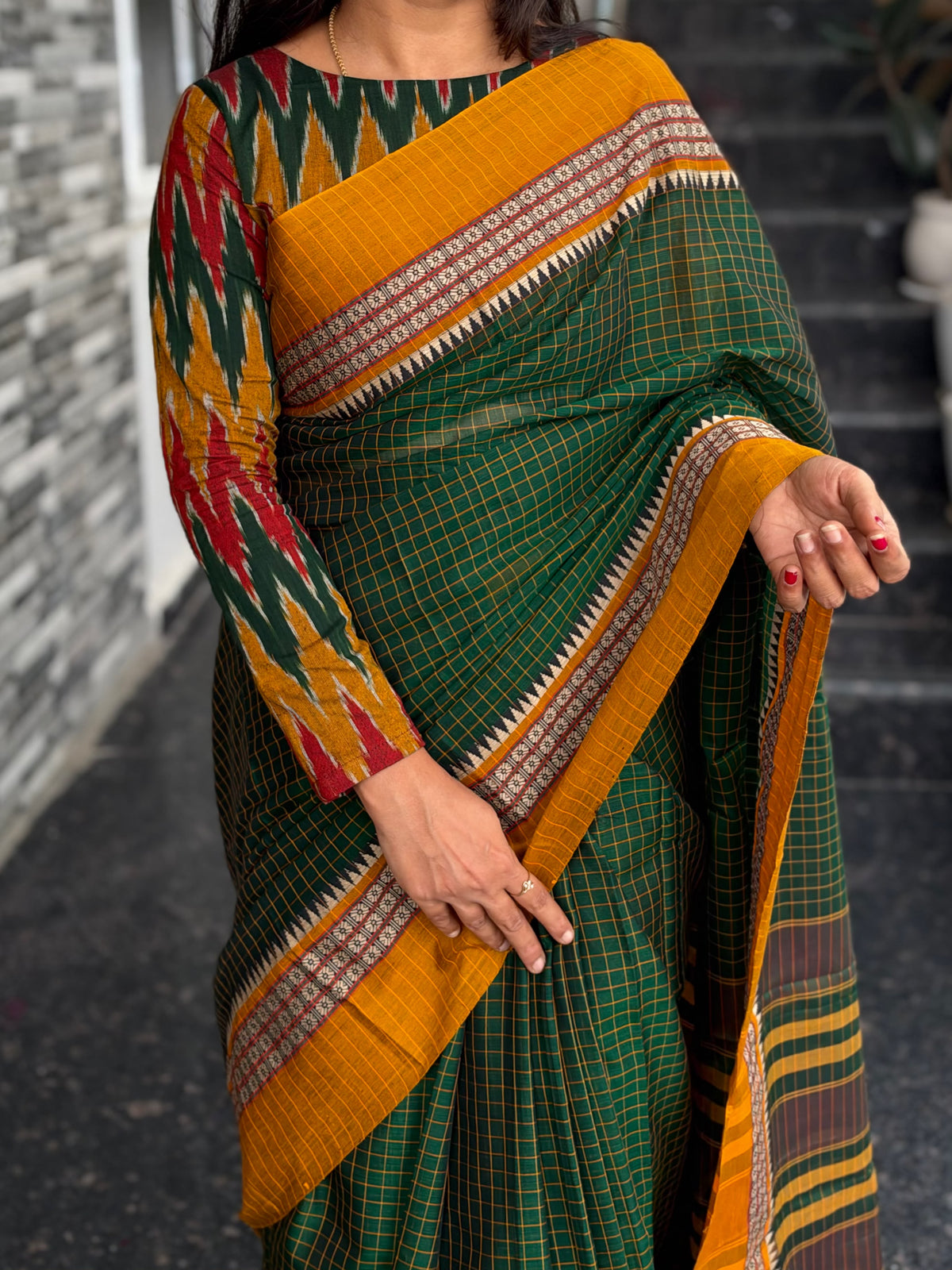 Green Narayanpet Checks Saree – Ikkat Blouse Piece