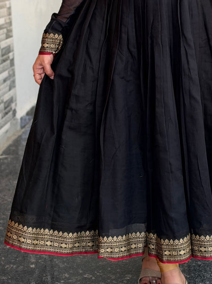 Black Narayanpet Anarkali 2-Piece Set – Traditional Woven Border