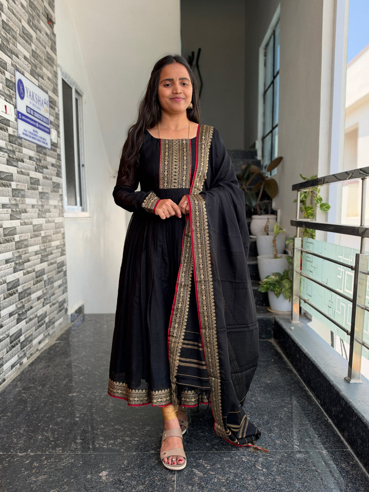 Black Narayanpet Anarkali 2-Piece Set – Traditional Woven Border
